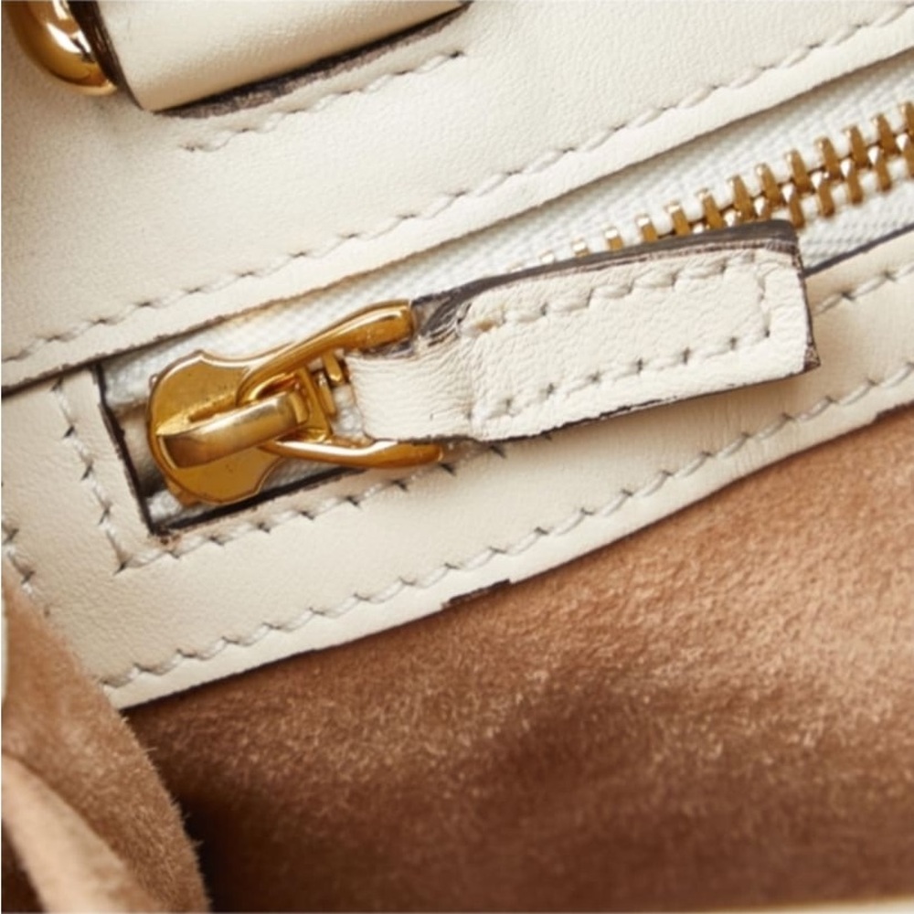 Gucci White Leather Satchel with Classic Silhouette - Picture 6 of 10